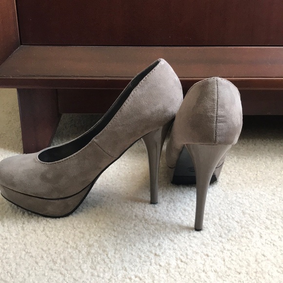 Mossimo heels - Picture 2 of 4